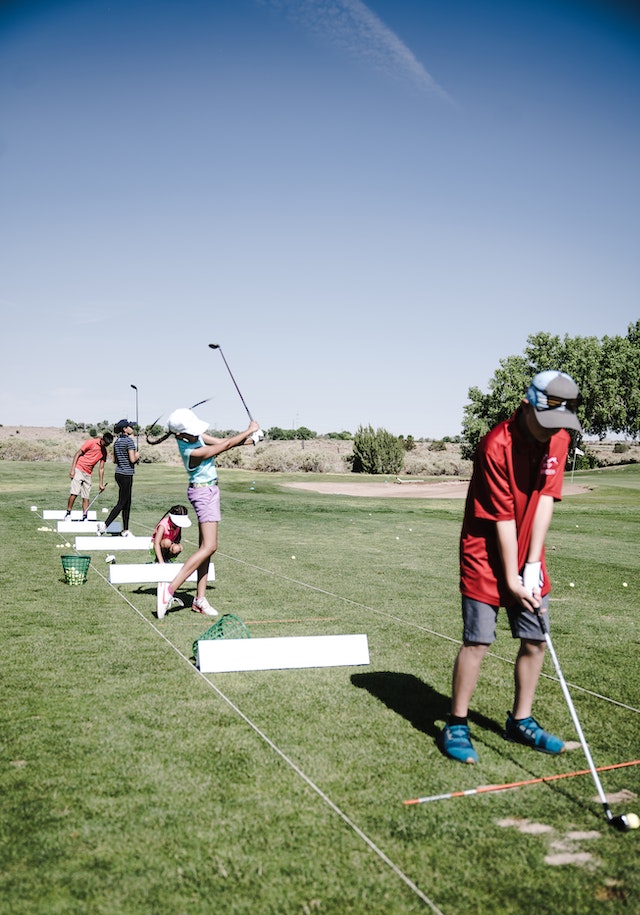 Driving Range: What is it, which golf clubs to bring, the Dos and Don'ts