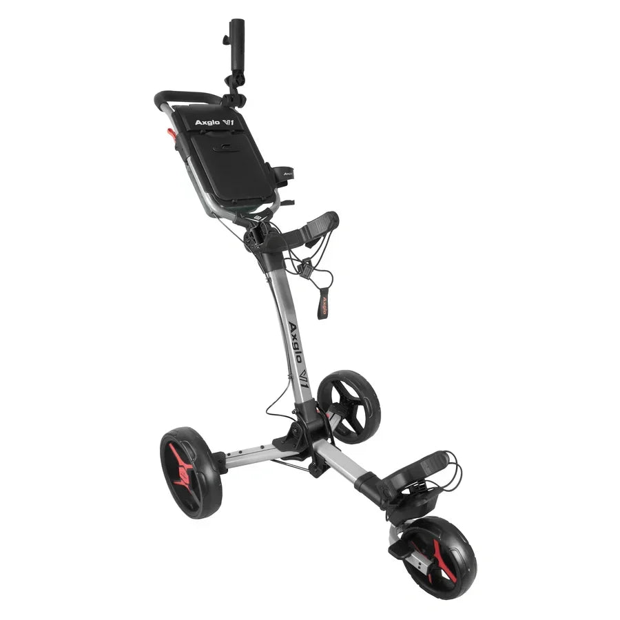 Le chariot de golf Axglo V1 offre un cadre robuste, de grandes roues à démontage rapide, une poignée ergonomique, un compartiment de rangement, un porte-gobelet et un support pour téléphone, idéal pour transporter votre sac de golf sur le parcours.