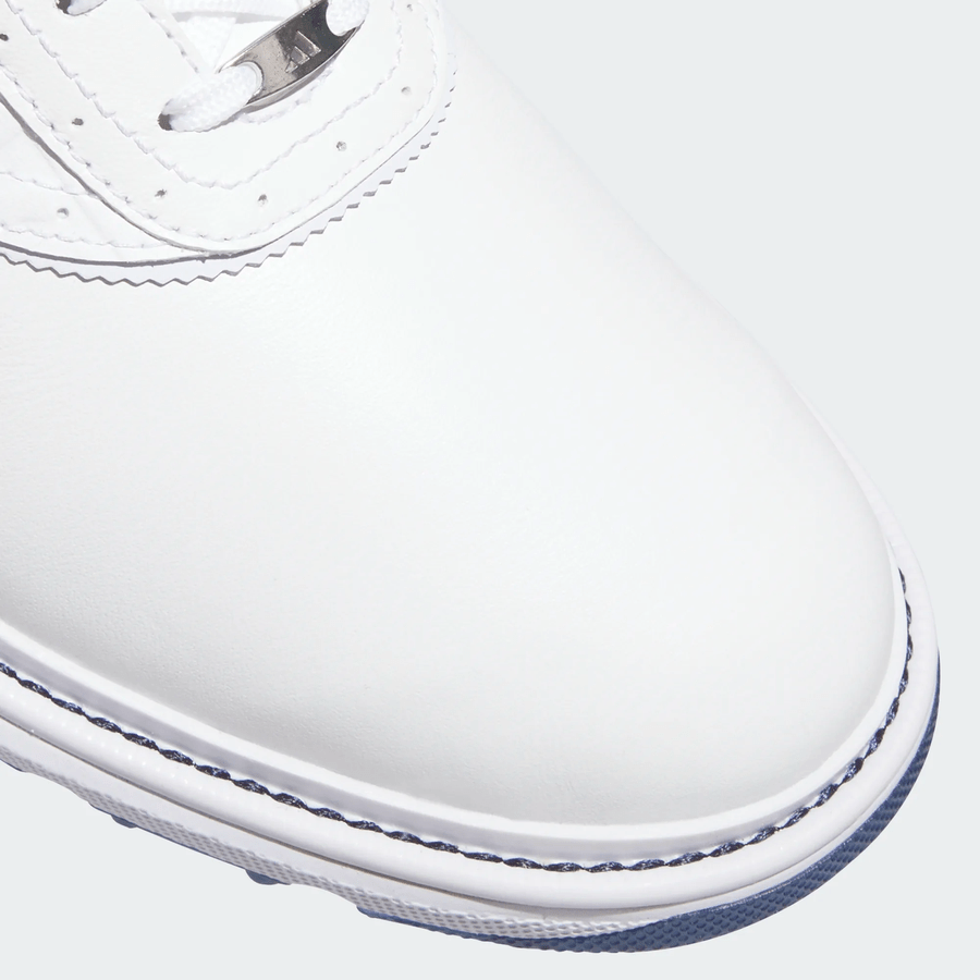 Chaussures de golf Adidas MC70 sans crampons pour femme - blanc/bleu