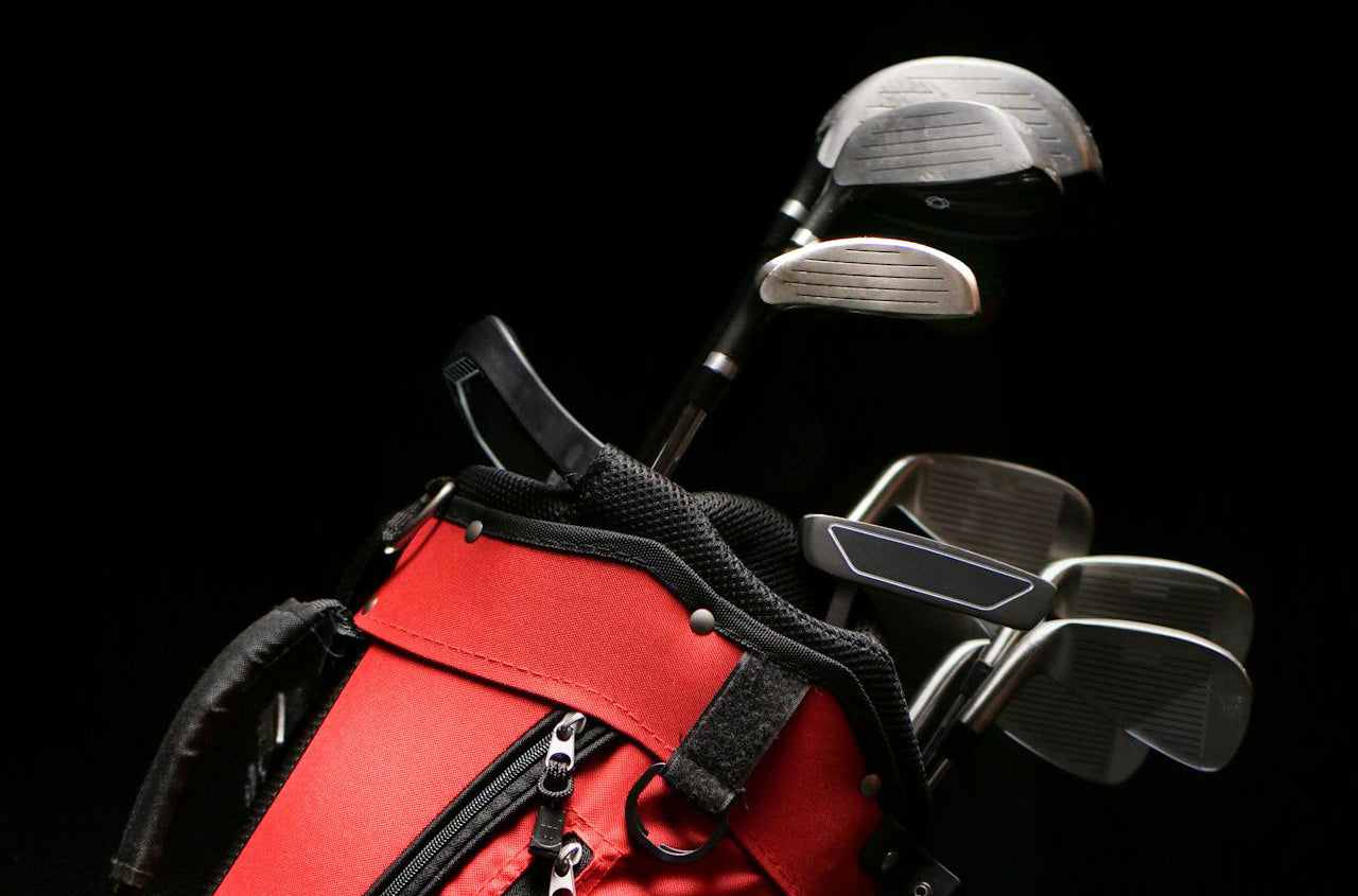 golf club brands in golf clubs on a bag