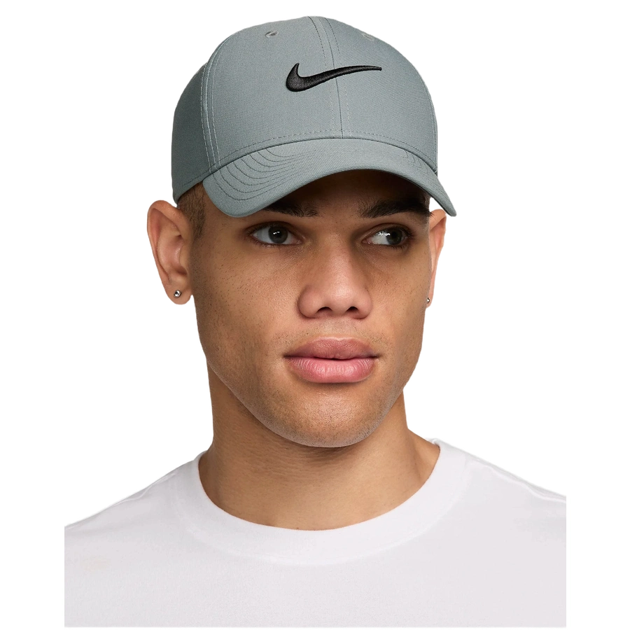 Nike Dri-FIT Club Structured Swoosh Cap - Logo Overun