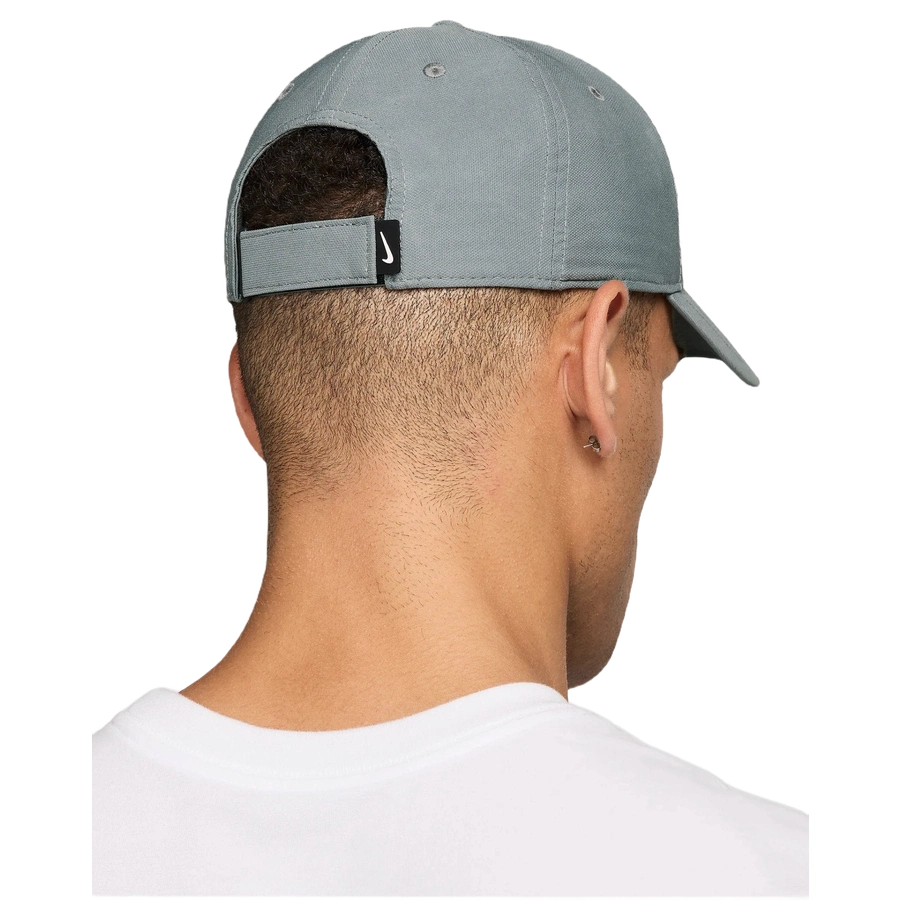 Nike Dri-FIT Club Structured Swoosh Cap - Logo Overun